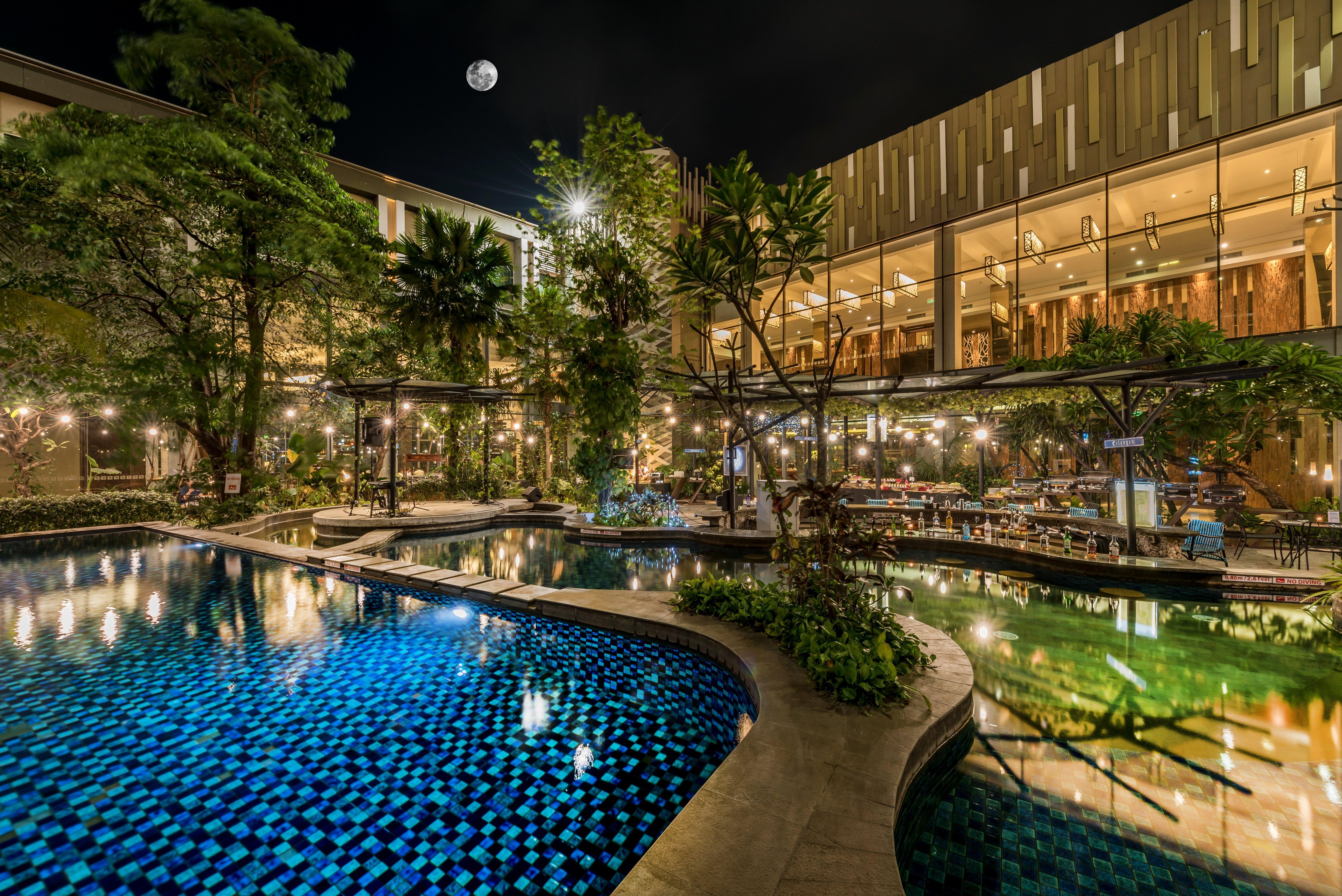 Holiday Inn Cikarang Jababeka By Ihg Esterno foto