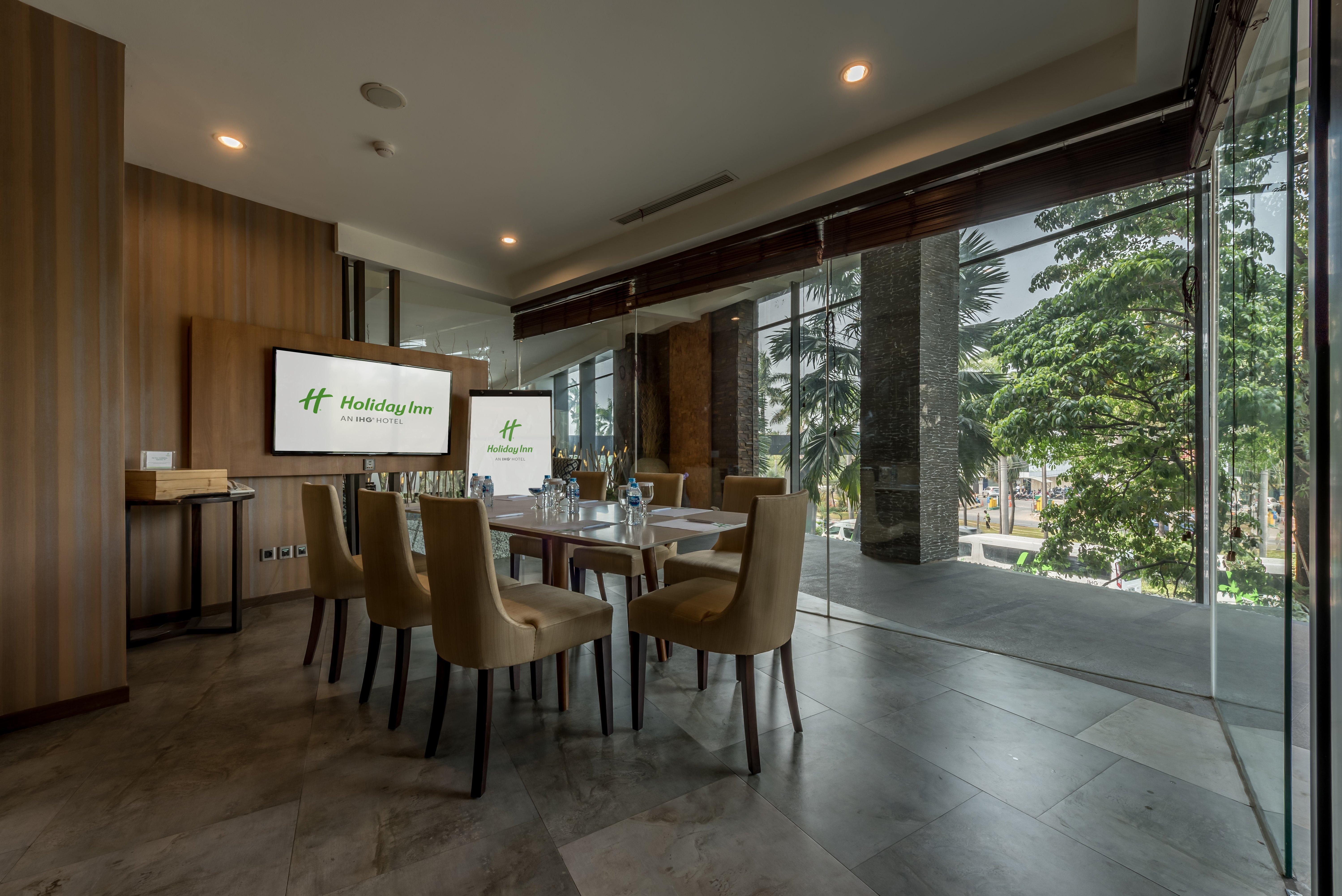 Holiday Inn Cikarang Jababeka By Ihg Esterno foto