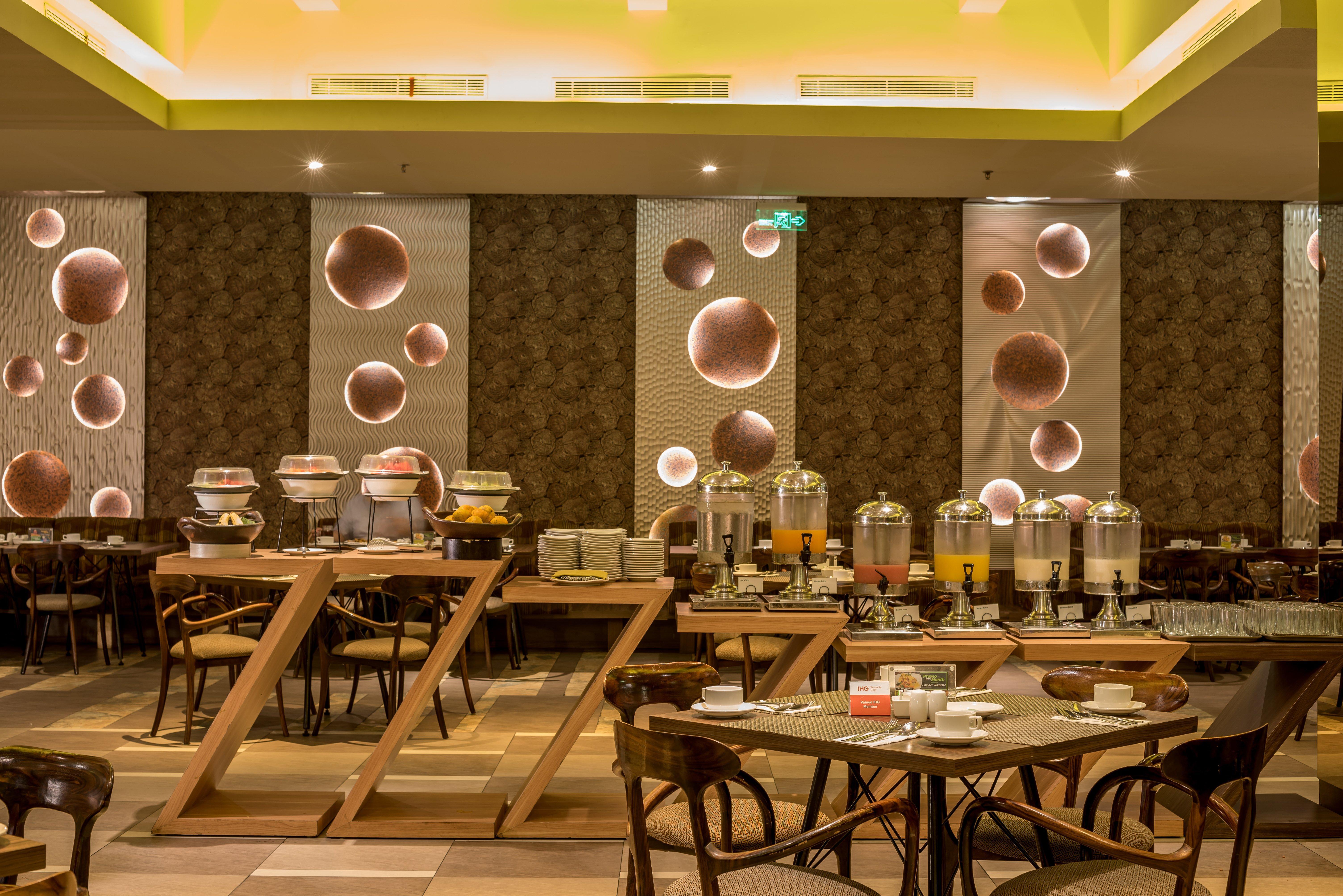 Holiday Inn Cikarang Jababeka By Ihg Esterno foto