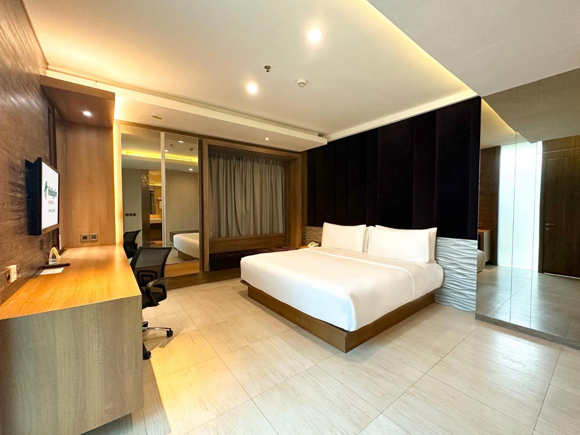 Holiday Inn Cikarang Jababeka By Ihg Esterno foto